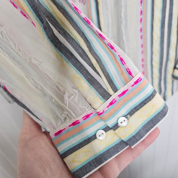 Chico's Women's Printed Embellished Floral Top Size 8 Embroidered Beaded Striped - Picture 6 of 11